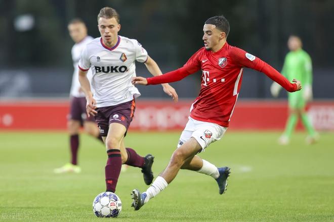 范翁德伦的 范翁德伦的